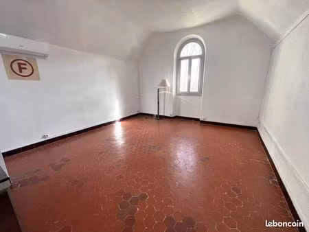 bureaux 21 m² salon-de-provence