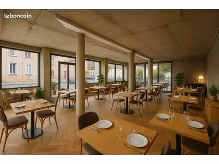 local restaurant 228 m²