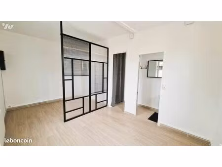studio 1 pièce 33 m²