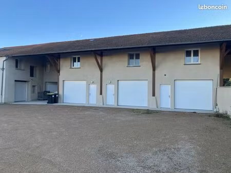 local d'activité en location 78m2