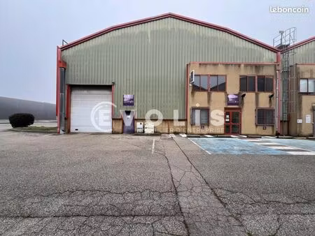 local d'activité 1 100 m²