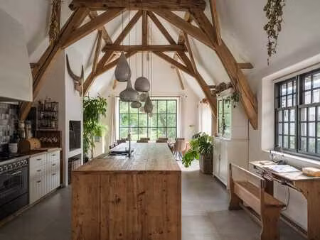 unieke villa met ruime tuin en atelier nabij hansbeke!