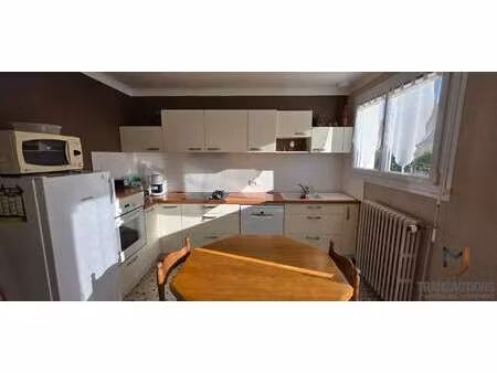 vente maison à sainte-pazanne (44680) : à vendre / 88m² sainte-pazanne