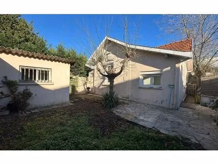 location maison  51.82 m² t-2 à bordeaux  944 €