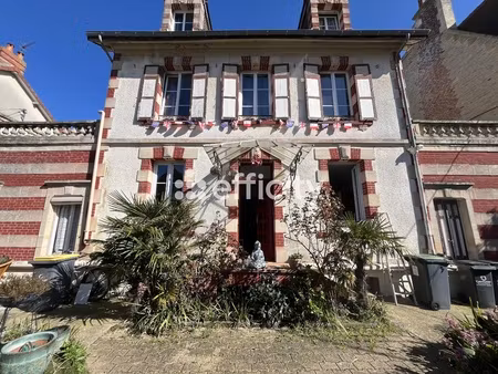 maison 11 pièces - 200 m²
