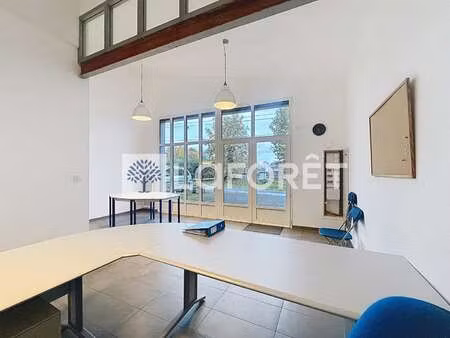 location bureaux et commerces à bressuire (79300) : à louer / 45m² bressuire