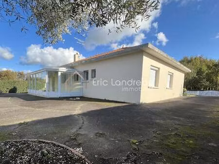 vente maison à saint-mathurin (85150) : à vendre / 135m² saint-mathurin
