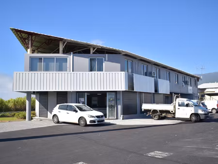 à louer local commercial 40 m2 zone industrielle