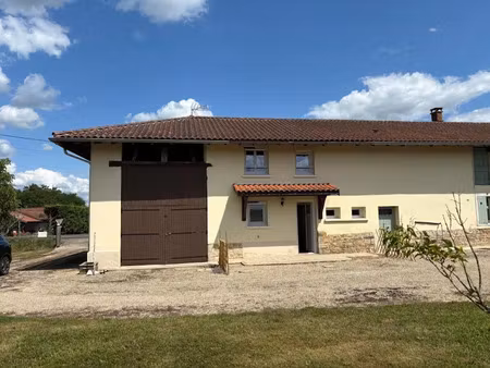 location maison 3 pièces 78 m² à attignat (01340)  900 €