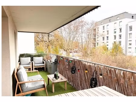 69100 villeurbanne - appartement de 3 pieces - terrasse - ascenseur - calme - sans vis-a-v