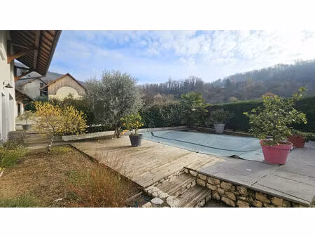 champagneux - 153 m² maison 3 ch - jardin - piscine - dépendance