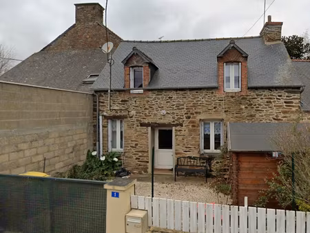 langouhèdre - plénée-jugon maison de bourg  idéalement située