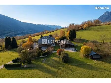 chalet 12 pièces 289 m²