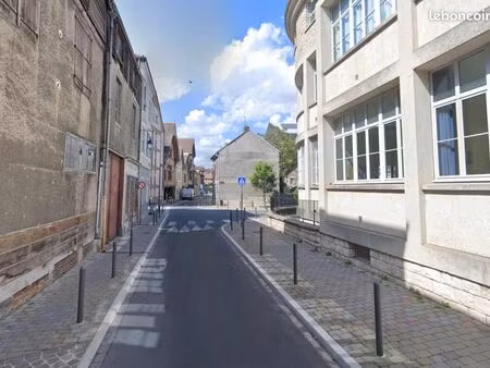 garage/box 12 m² troyes