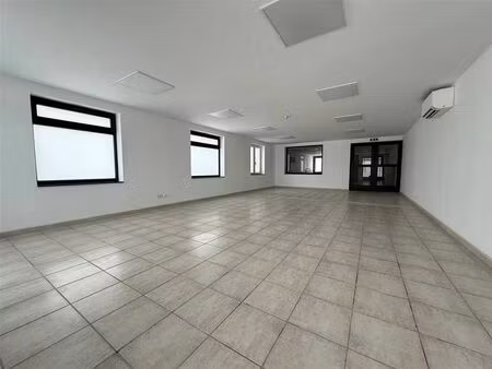 bureaux à louer à rue des quatre communes 39 brasmenil (vbd55713)