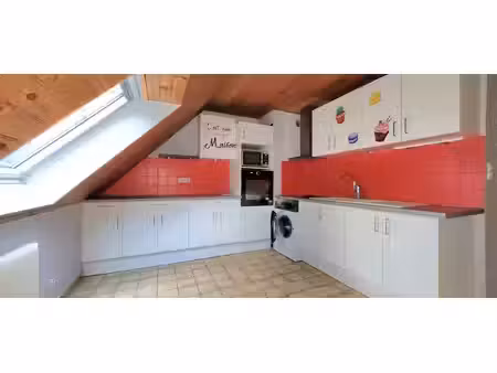 saulcy-sur-meurthe: rare: t3 au 1er étage.
