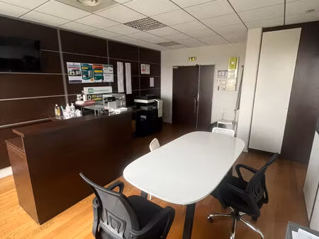 location bureau 54 m² à toulouse (31100)