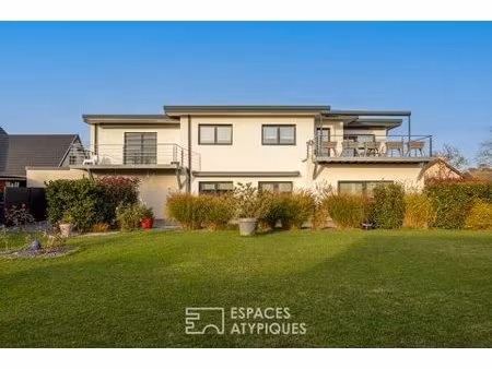 maison contemporaine aux lignes épurées et son appartement indépendant