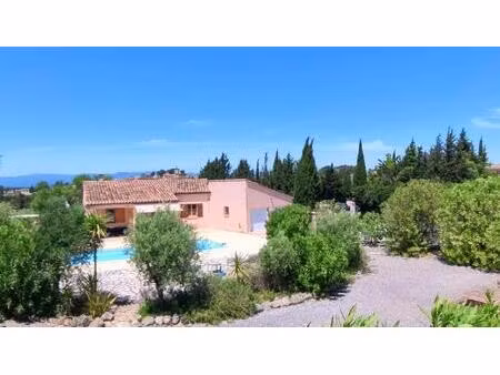 villa 135m² avec 3 chambres  piscine  2100m² à castelnau-d'aude