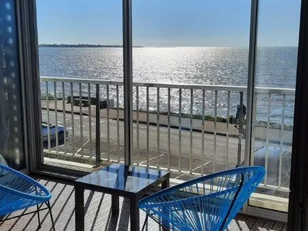 appartement face mer