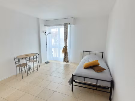 bordeaux studio meublé de 19 m2 + parking