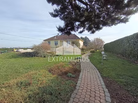 maison individuelle avec piscine et sous sol - location meub