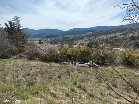 terrain 600 m² trigance