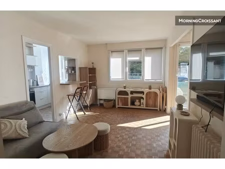 location meublée appartement 1 pièce 40 m² à saint-germain-en-laye (78100)  1 387 €