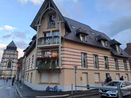 location appartement 2 pièces à pont-l'évêque (14130) : à louer 2 pièces / 44m² pont-l'évê