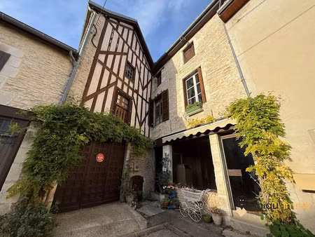 location maison 5 pièces 178 m² à bar-sur-aube (10200)  700 €