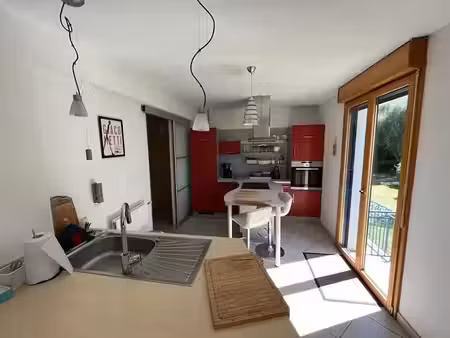 location meublée maison 5 pièces 133 m² à saint-renan (29290)  950 €