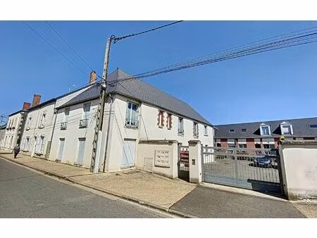 location appartement  m² t-1 à toury  453 €