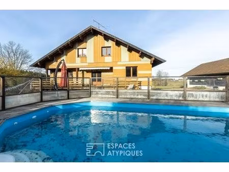 chalet familial avec piscine dans son hameau