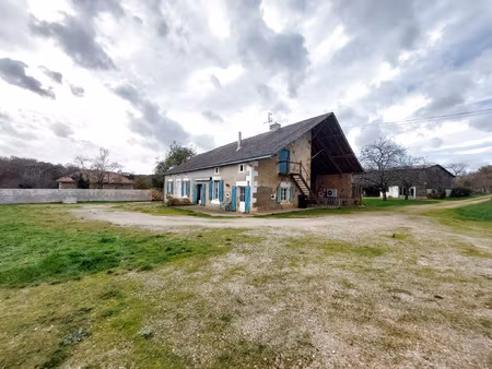 grande maison familiale en pierres