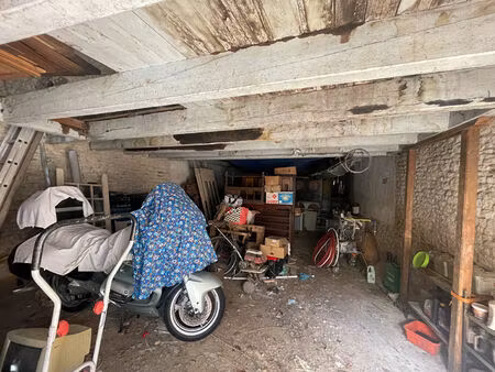 parking / box cire d aunis 92 m2