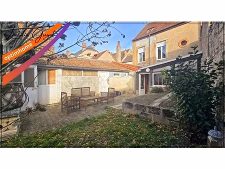 maison de bourg 82 m² – jardin sans vis-à-vis – souvigny proche moulins