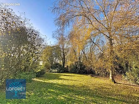 terrain 1353 m² javene