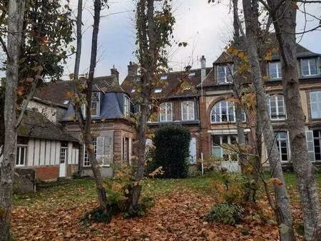 en proche centre ville t1 de 29.70 m2 env