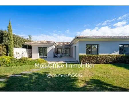 référence : 6042-dvi - villa contemporaine de plain-pied à éguilles 6 pièces - piscine -..