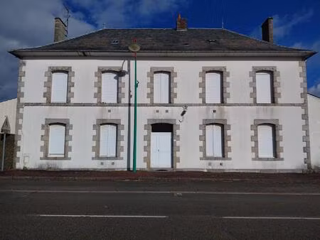 immeuble composé de 4 lots sur 2 niveaux  parking