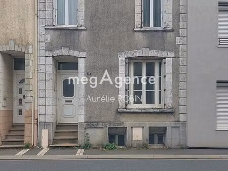 maison de ville au cœur de bégrolles en mauges