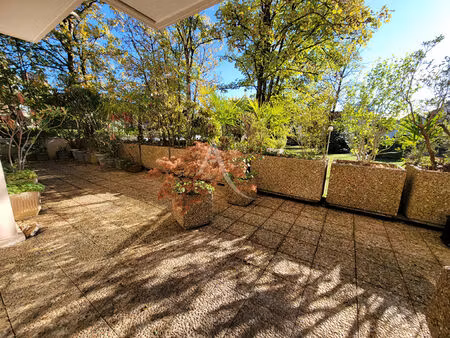 pau trespoey - appartement t4/5 de 105 m2 terrasse 62m² garage sous-sol et parking extérie