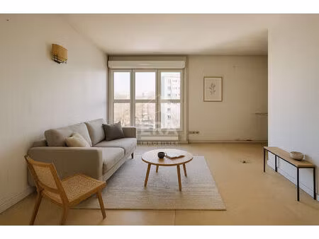 appartement 2 pièces avec parking - parc de la legion