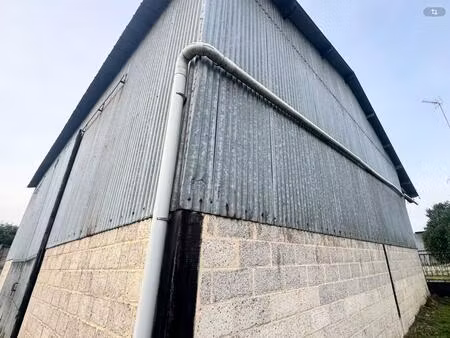 hangar / stockage de 180m² à oresmaux (80)