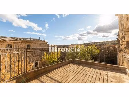 maison atypique t3 dans une partie d’un château du xe siècle