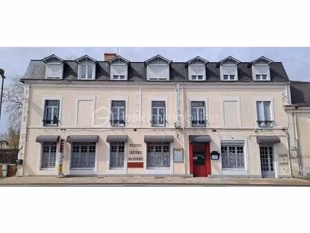 local d'activités de 650 m² à le lude