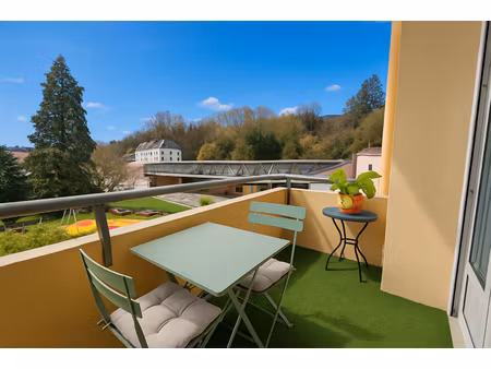 joli appartement lumineux avec deux balcons et ascenseur ! centre de pont-de-beauvoisin