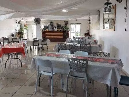 2 locaux commerciaux