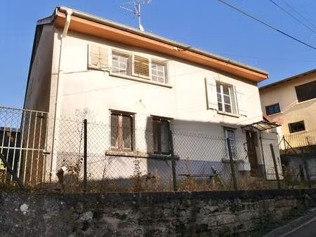 maison de village individuelle  a renover