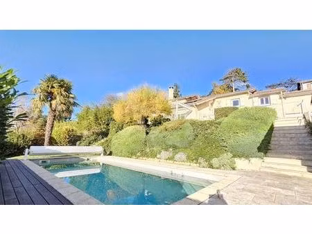 maison de prestige en vente saint-priest-en-jarez  france